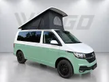 Volkswagen T6.1 KWB (2023), Midnight Black zonder spoiler — schuin van rechtsvoor